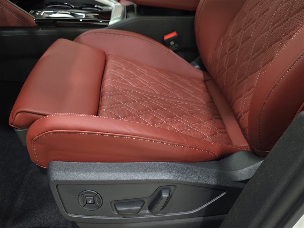 New 2025 Audi SQ5 Premium Plus image 29