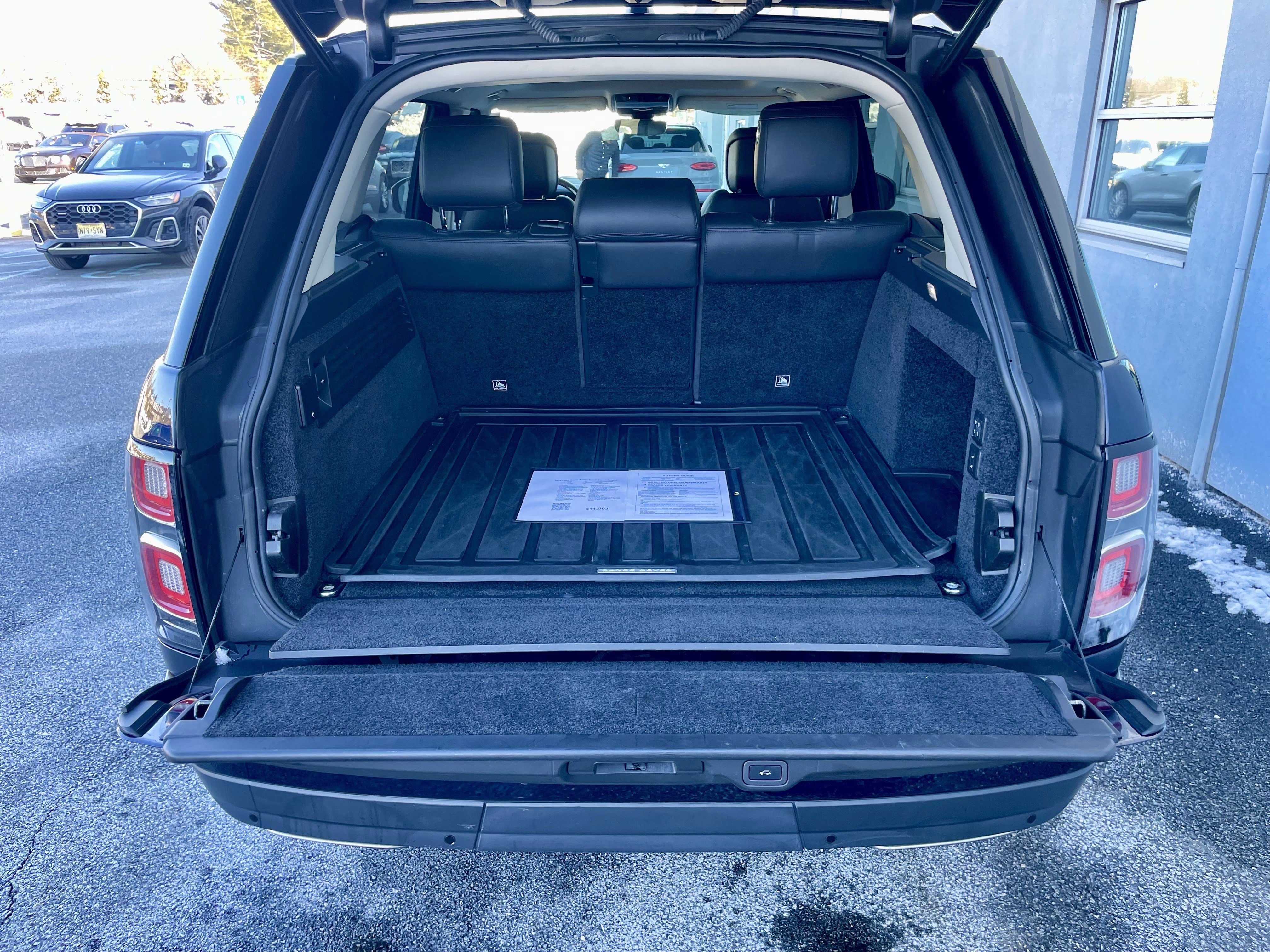 Used 2020 Land Rover Range Rover Long Wheelbase HSE image 36