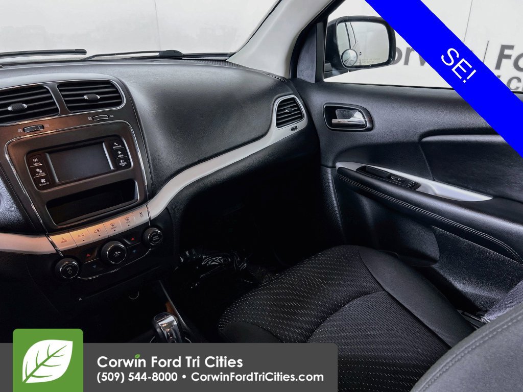 Used 2019 Dodge Journey SE w/ Premium Group FWD image 24