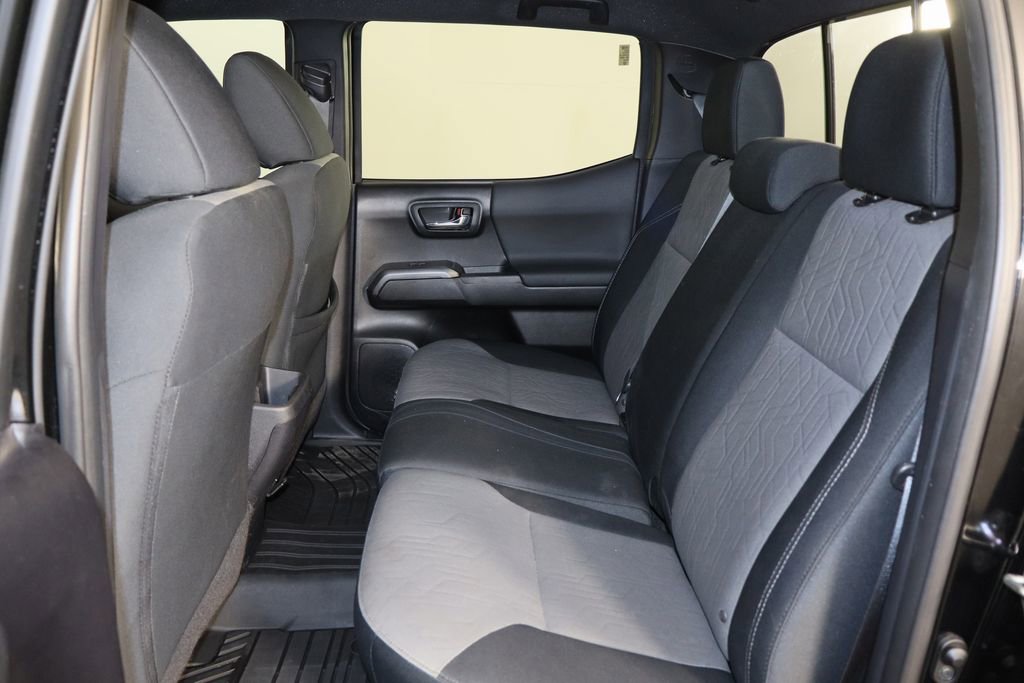 Used 2020 Toyota Tacoma TRD Off-Road image 16
