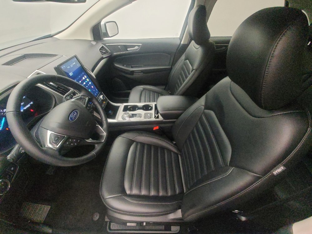 Used 2024 Ford Edge SEL image 17