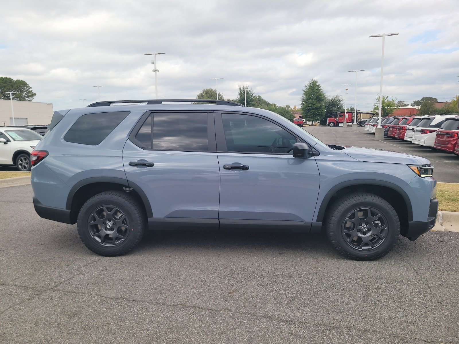 New 2026 Honda Pilot TrailSport image 2
