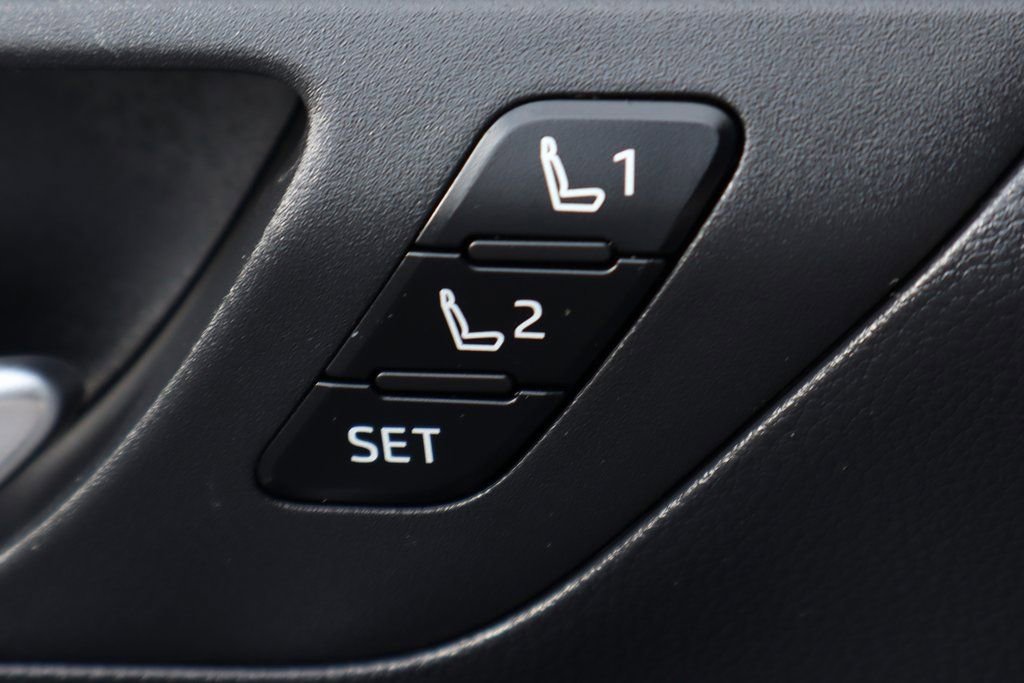 Used 2024 Toyota Grand Highlander Limited image 16