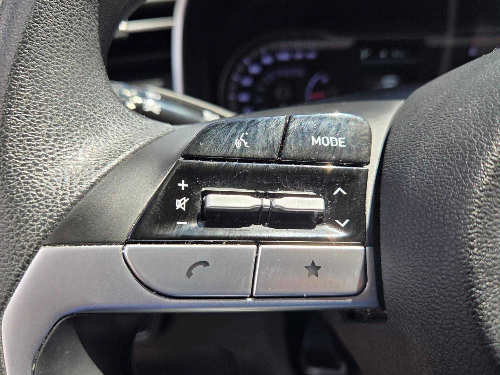 Used 2022 Hyundai Santa Cruz SEL FWD image 27