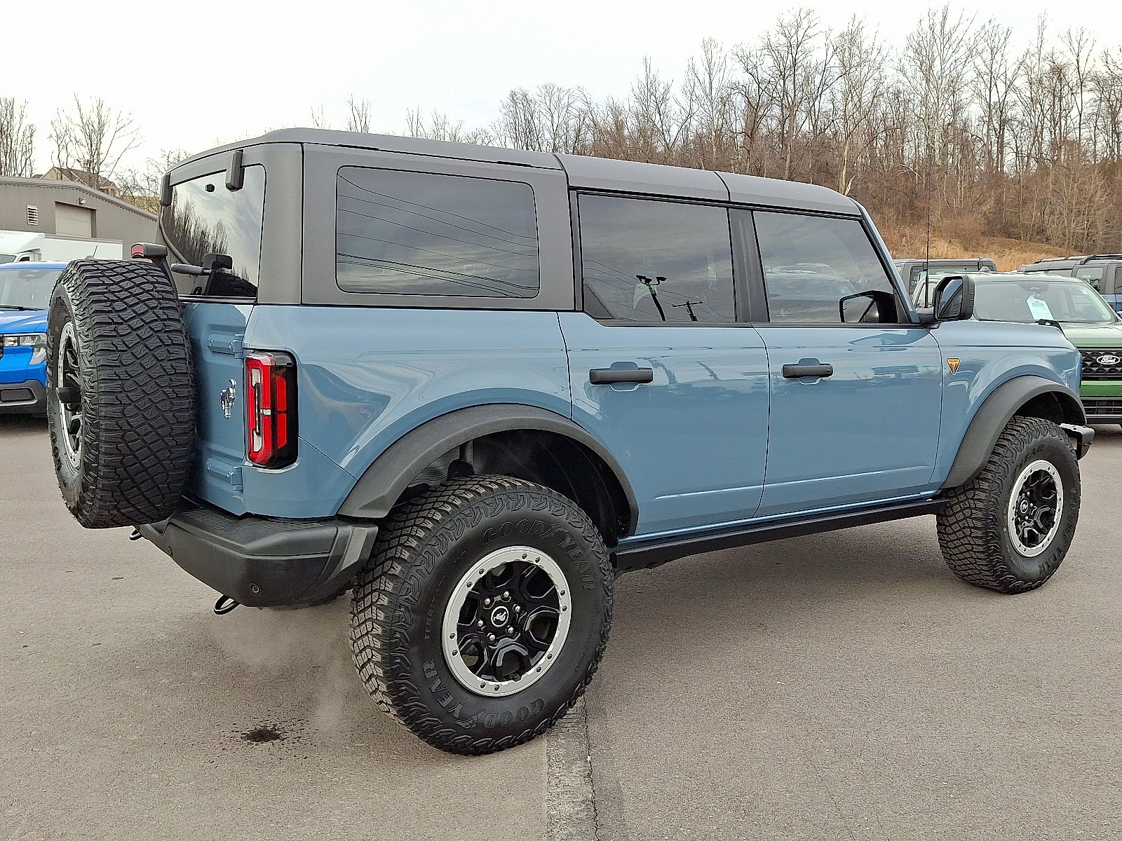 Certified 2023 Ford Bronco Badlands w/ Sasquatch Package image 11