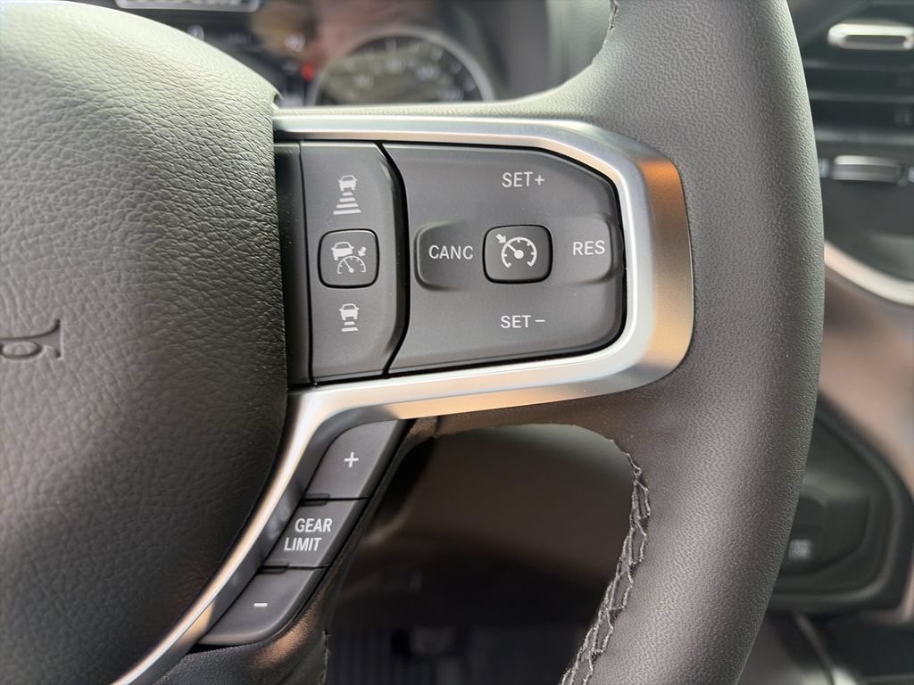 New 2026 RAM 2500 Big Horn AWD/4WD image 21