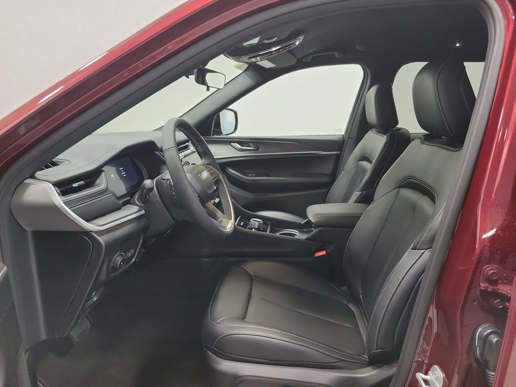 New 2025 Jeep Grand Cherokee L Limited image 13