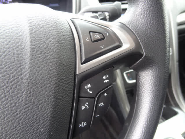 Used 2019 Ford Fusion SE FWD image 15