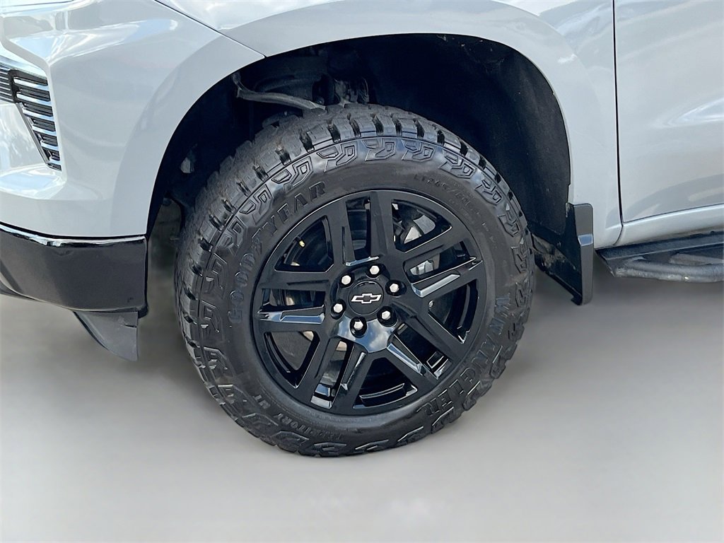 Used 2024 Chevrolet Silverado 1500 LT Trail Boss w/ Convenience Package II image 32