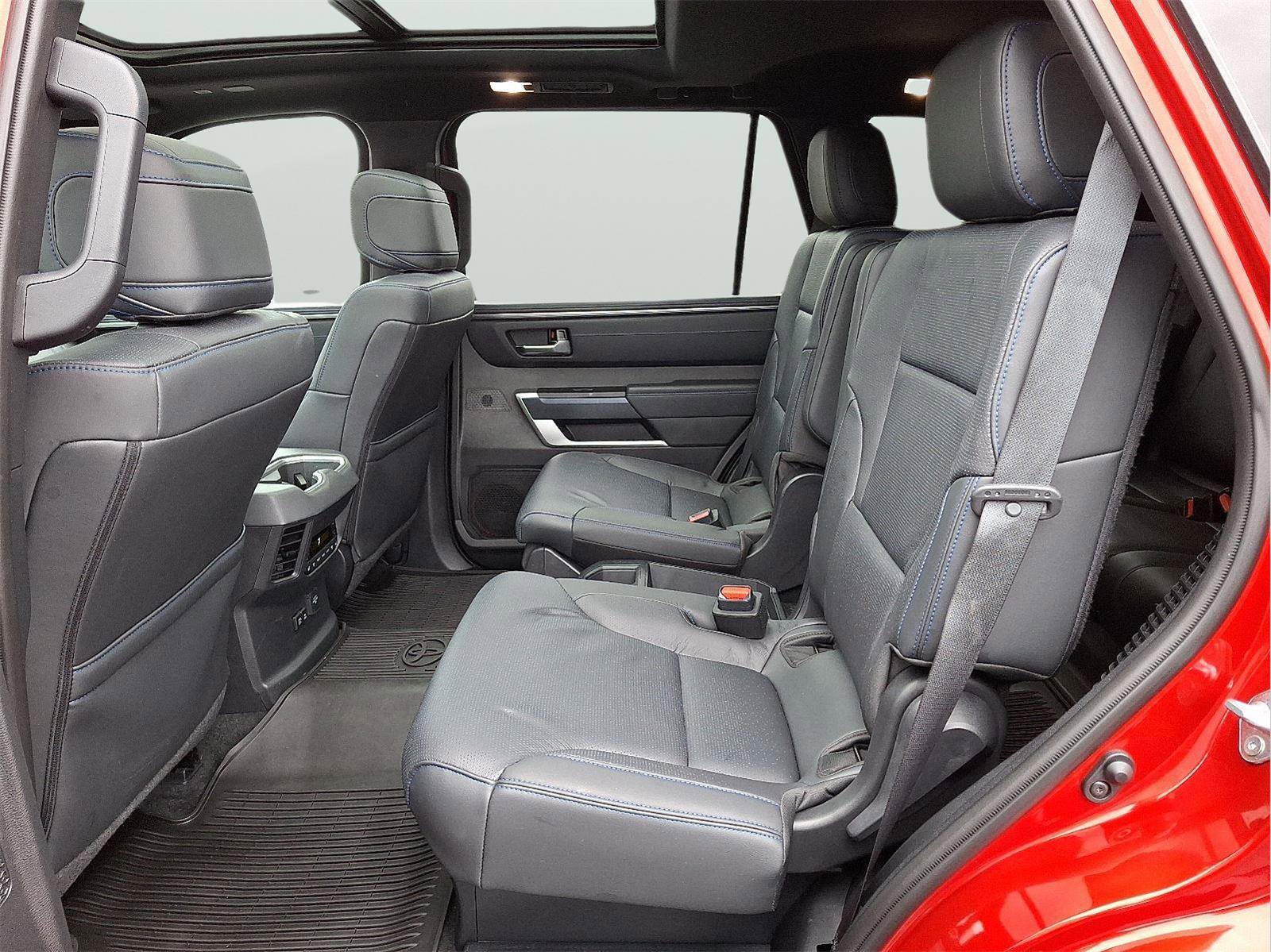 Used 2024 Toyota Sequoia Platinum image 10