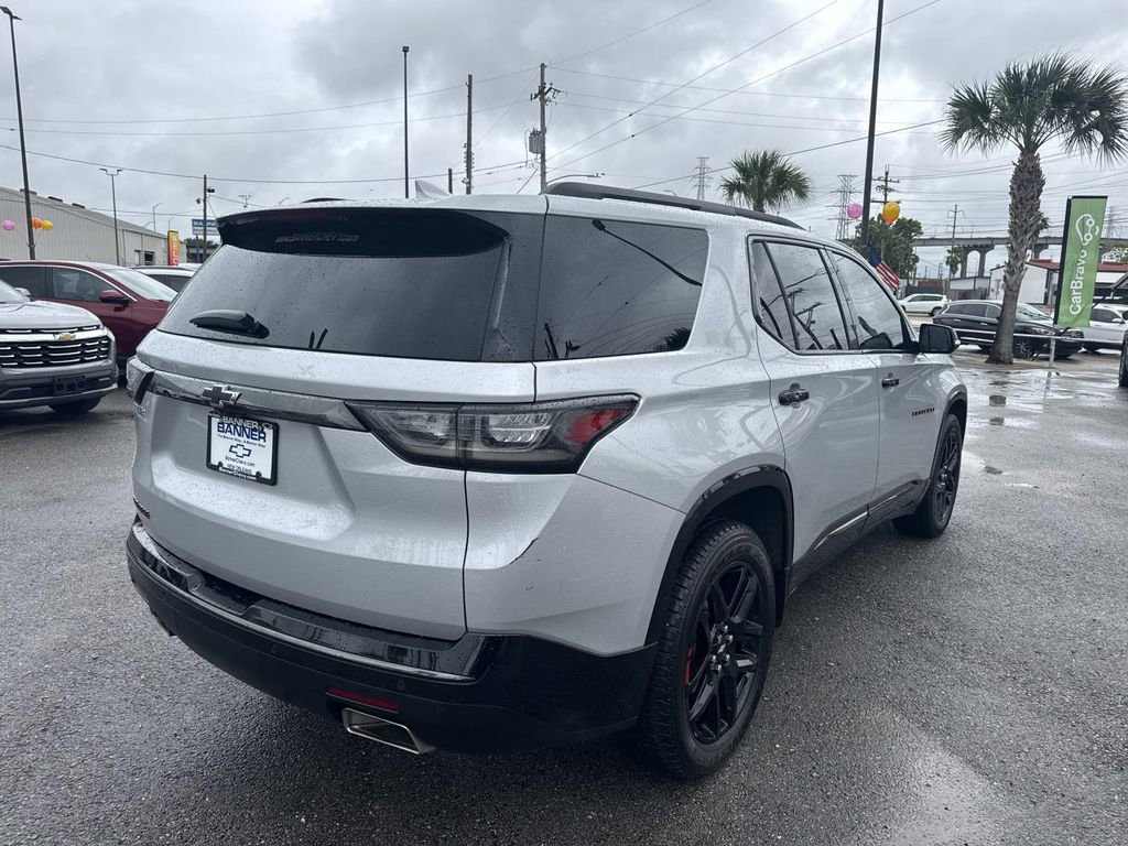 Used 2021 Chevrolet Traverse Premier w/ Redline Edition FWD image 8