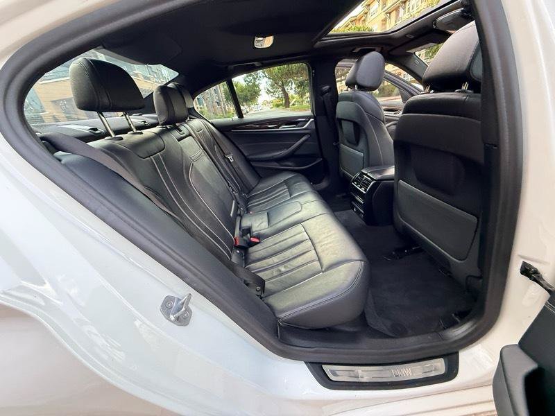Used 2020 BMW 530i w/ Convenience Package RWD image 53