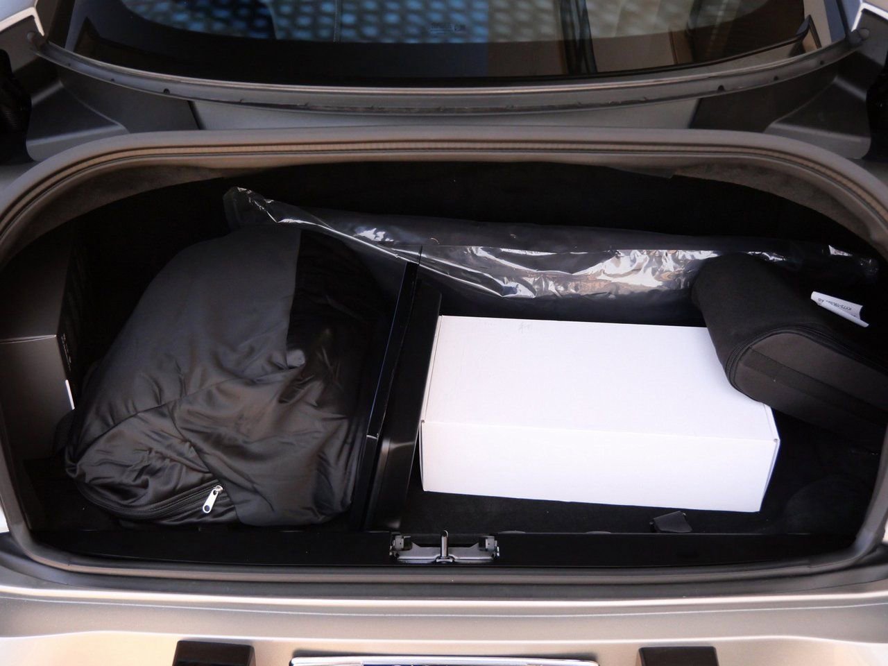 New 2025 Aston Martin Vanquish image 23