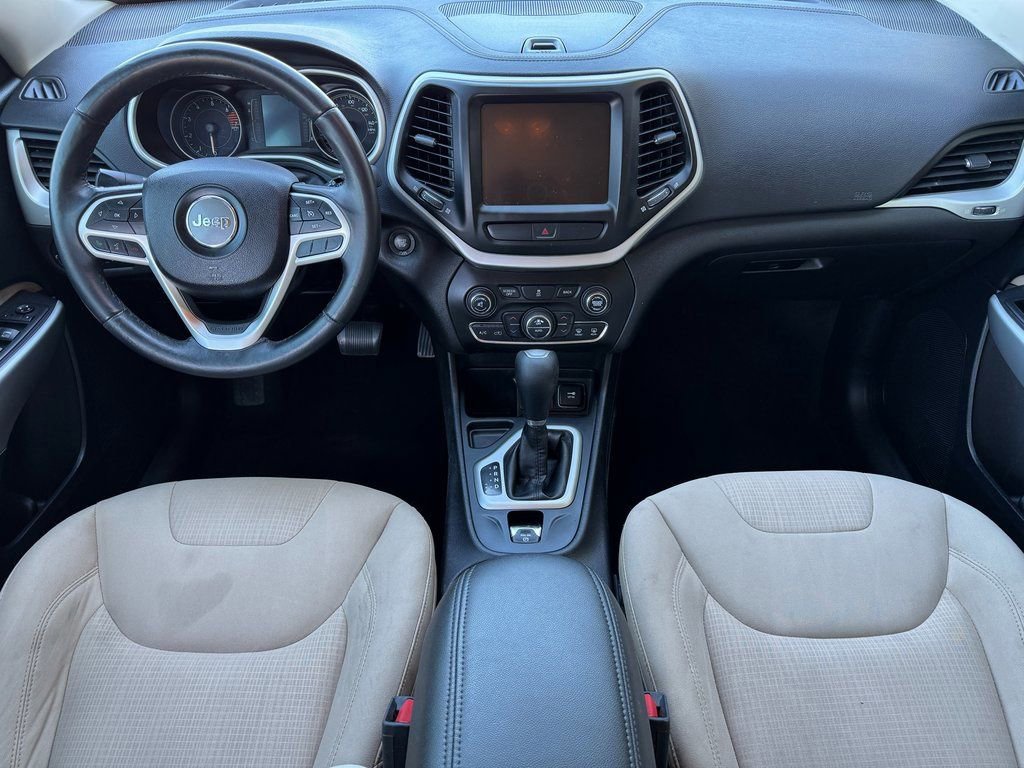 Used 2017 Jeep Cherokee Latitude w/ Comfort/Convenience Group image 22