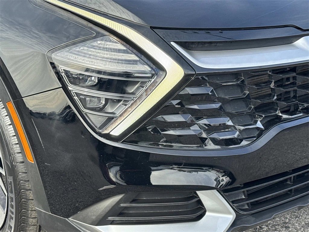 Certified 2024 Kia Sportage EX image 2