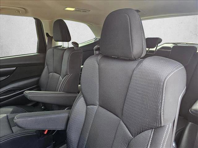 Used 2024 Subaru Ascent Premium w/ Convenience Package image 11