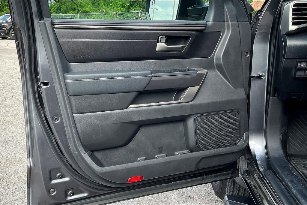 Used 2025 Toyota Tundra SR5 AWD/4WD image 18