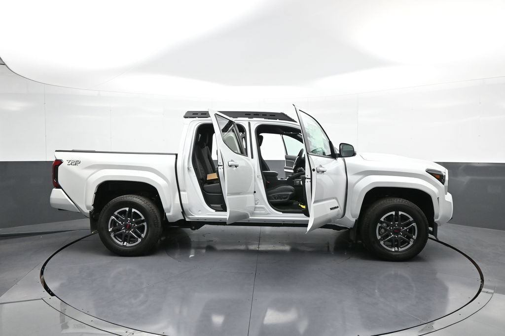 New 2024 Toyota Tacoma TRD Sport w/ TRD Sport Upgrade Package AWD/4WD image 39