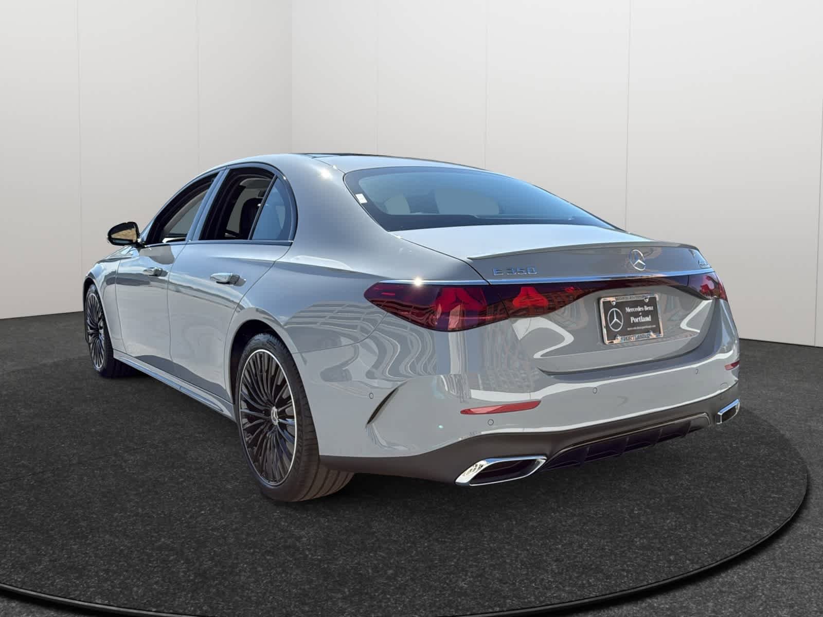 New 2026 Mercedes-Benz E 350 4MATIC Sedan image 6