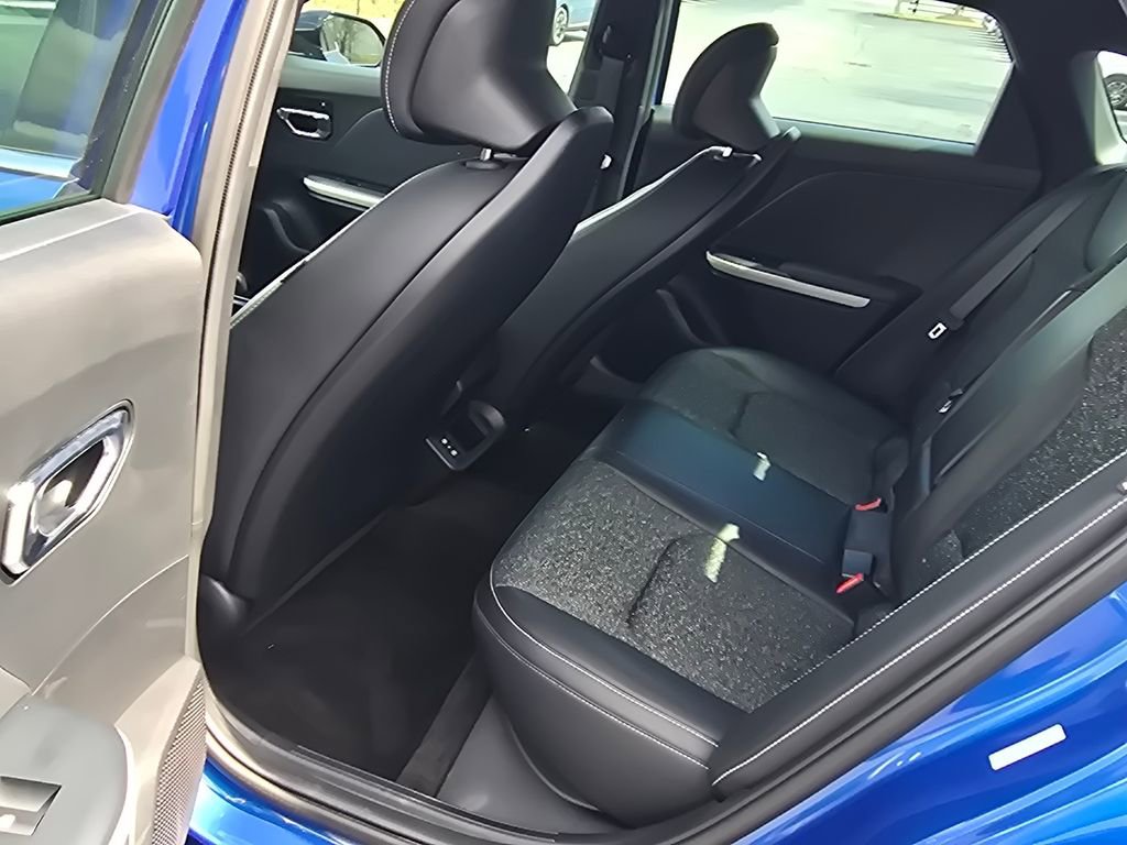 Certified 2025 Kia K4 GT-Line image 10