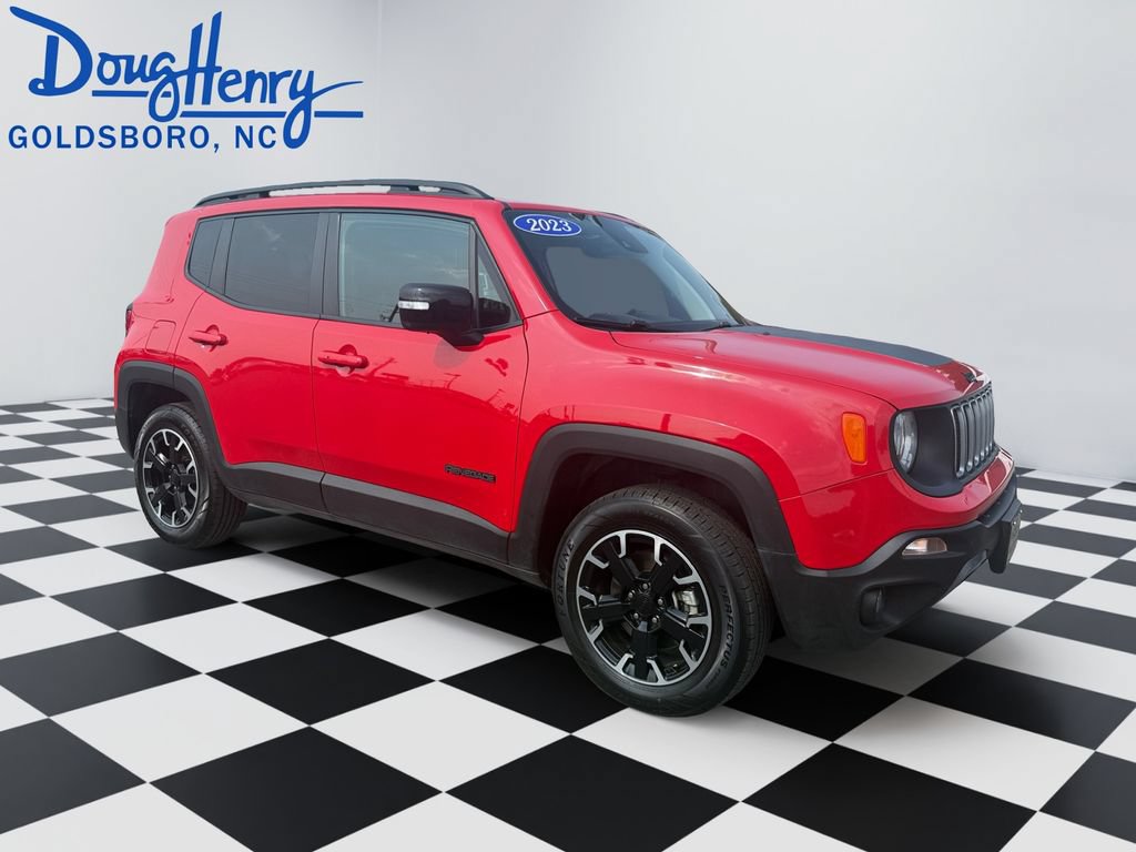 Used 2023 Jeep Renegade Latitude AWD/4WD image 7