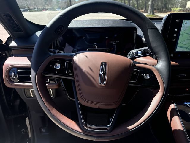 New 2026 Lincoln Aviator Reserve w/ Jet Appearance Package RWD image 14