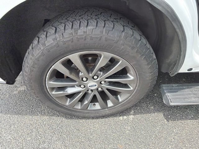 Used 2020 Ford Expedition Limited w/ Equipment Group 301A AWD/4WD image 11