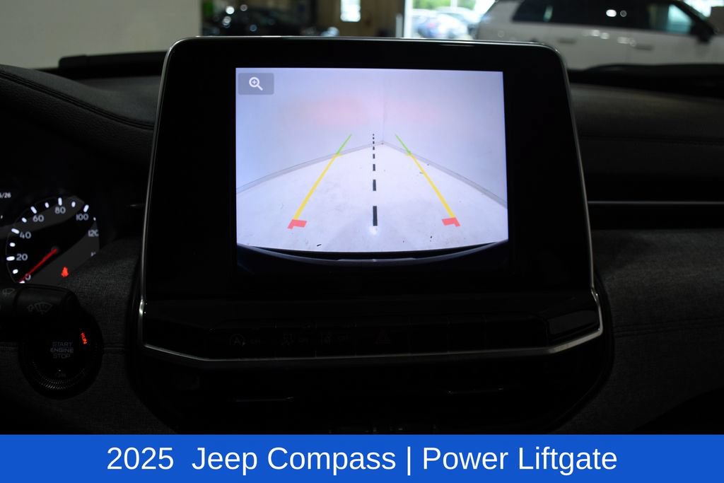 Used 2025 Jeep Compass Latitude w/ Sun & Sound Group AWD/4WD image 18