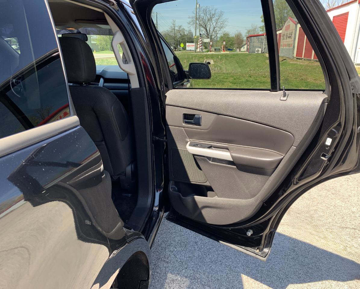 Used 2014 Ford Edge SE FWD image 27