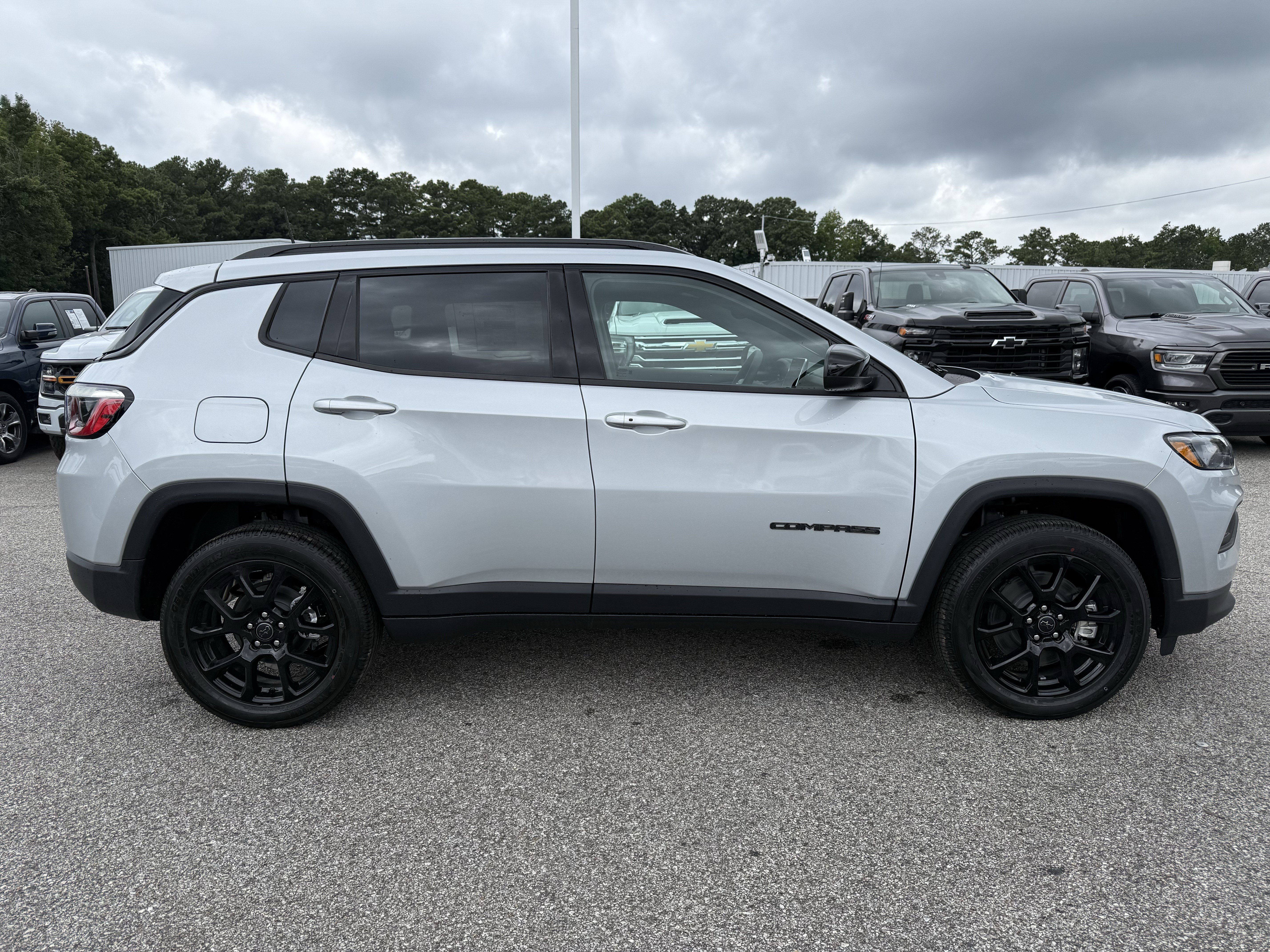 New 2026 Jeep Compass Latitude AWD/4WD image 11
