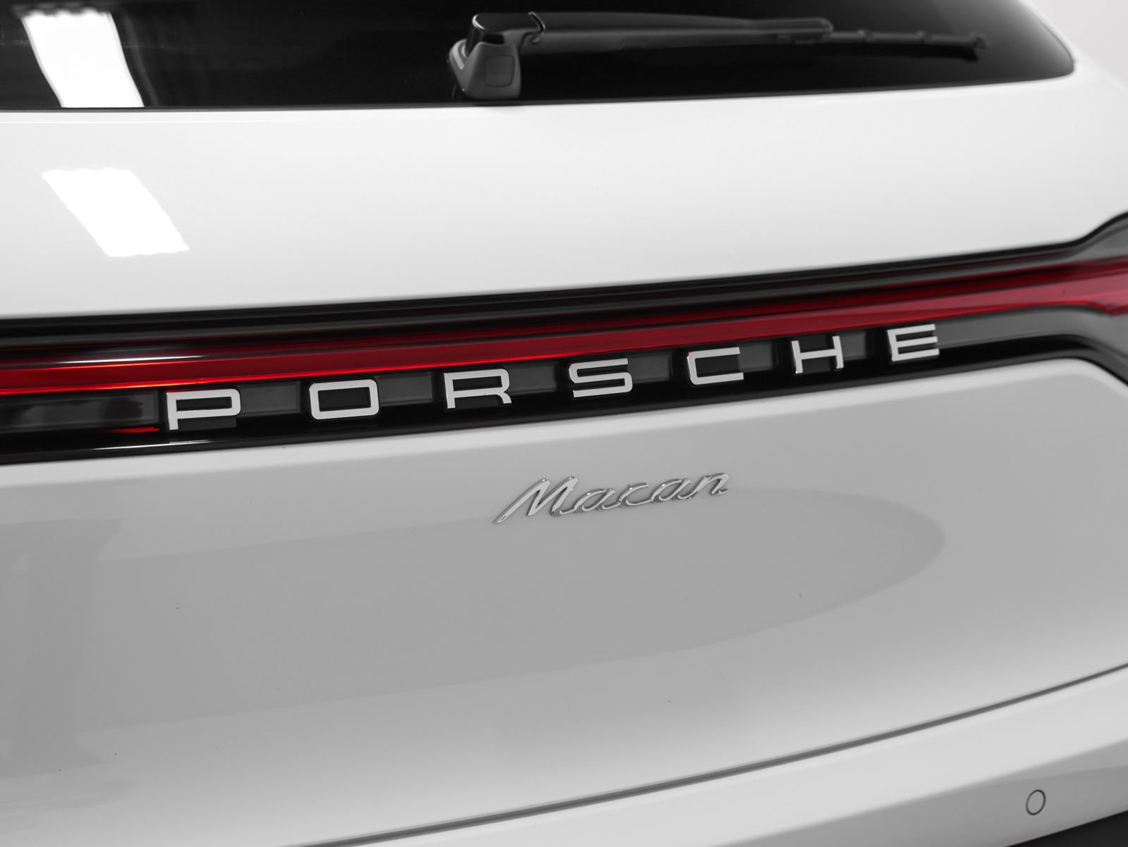 Used 2023 Porsche Macan image 19