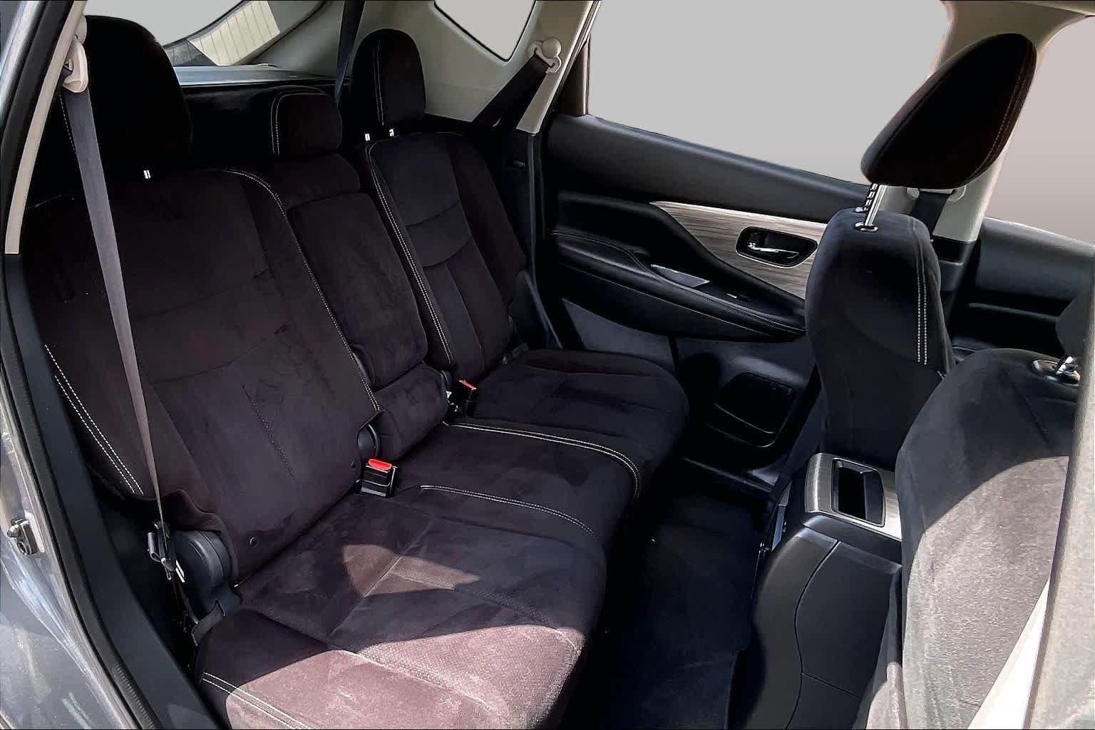 Used 2018 Nissan Murano S AWD/4WD image 19