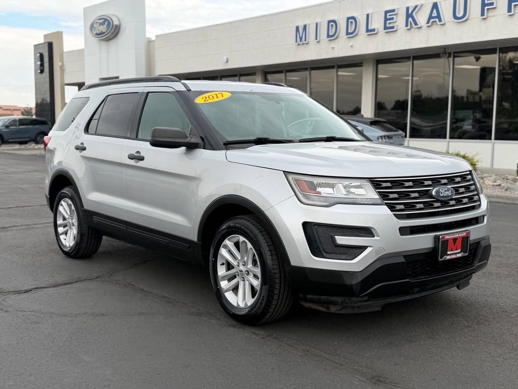 Used 2017 Ford Explorer 4WD image 1