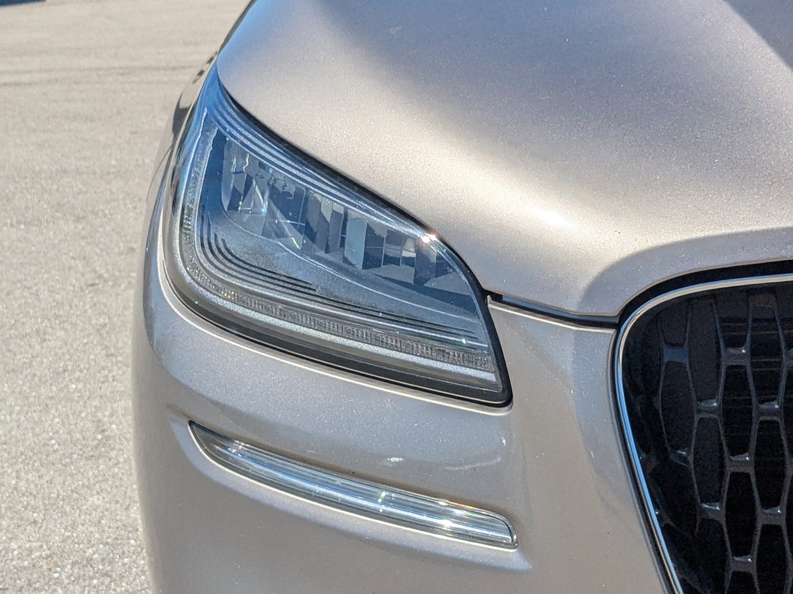 Used 2021 Lincoln Corsair Reserve w/ Equipment Group 201A image 10