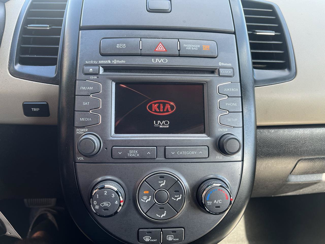 Used 2013 Kia Soul ! FWD image 18