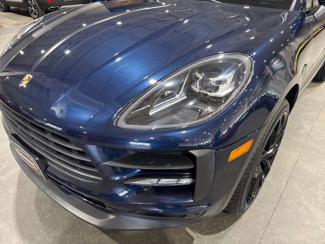 Used 2021 Porsche Macan w/ Premium Package image 33