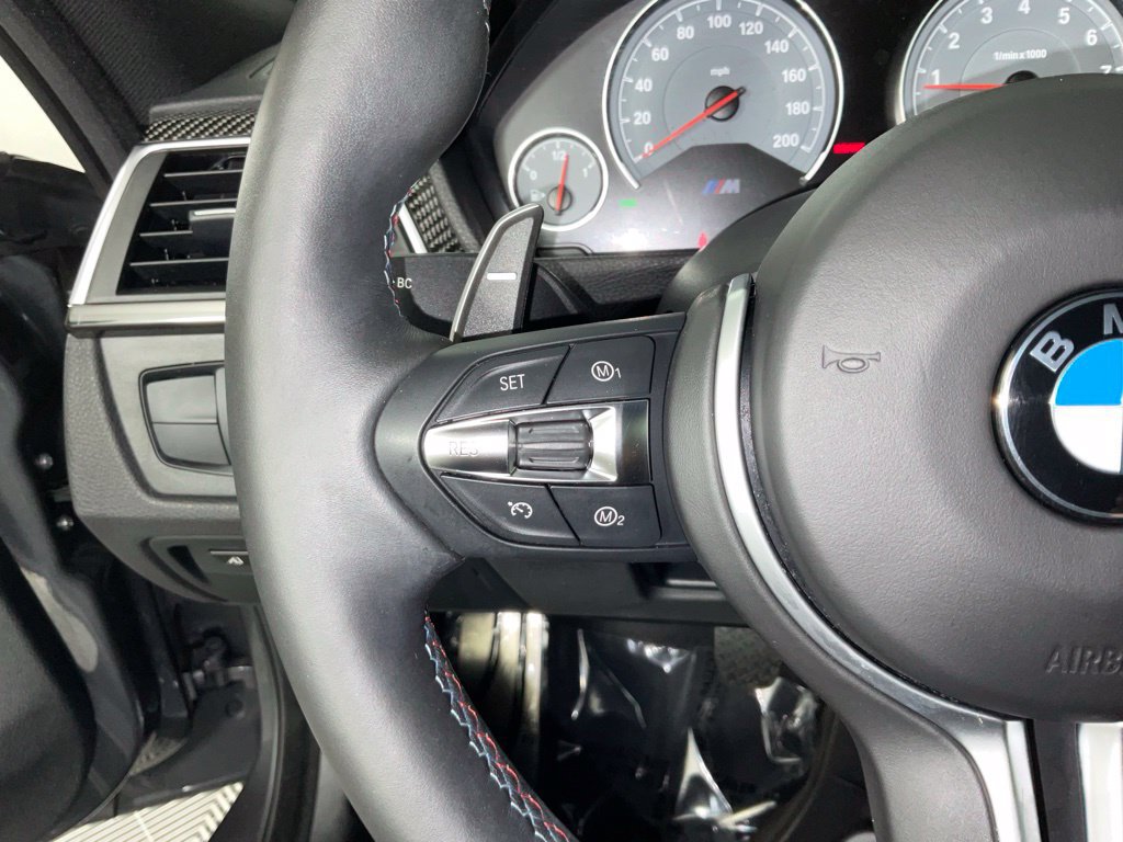 Used 2020 BMW M4 Coupe w/ Competition Package RWD image 23
