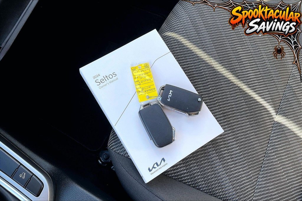 Used 2024 Kia Seltos LX AWD/4WD image 11