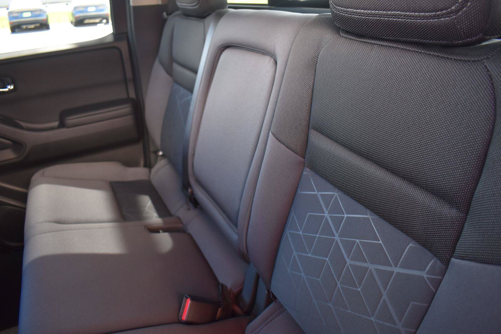 Certified 2025 Nissan Frontier SV w/ SV Convenience Package RWD image 50