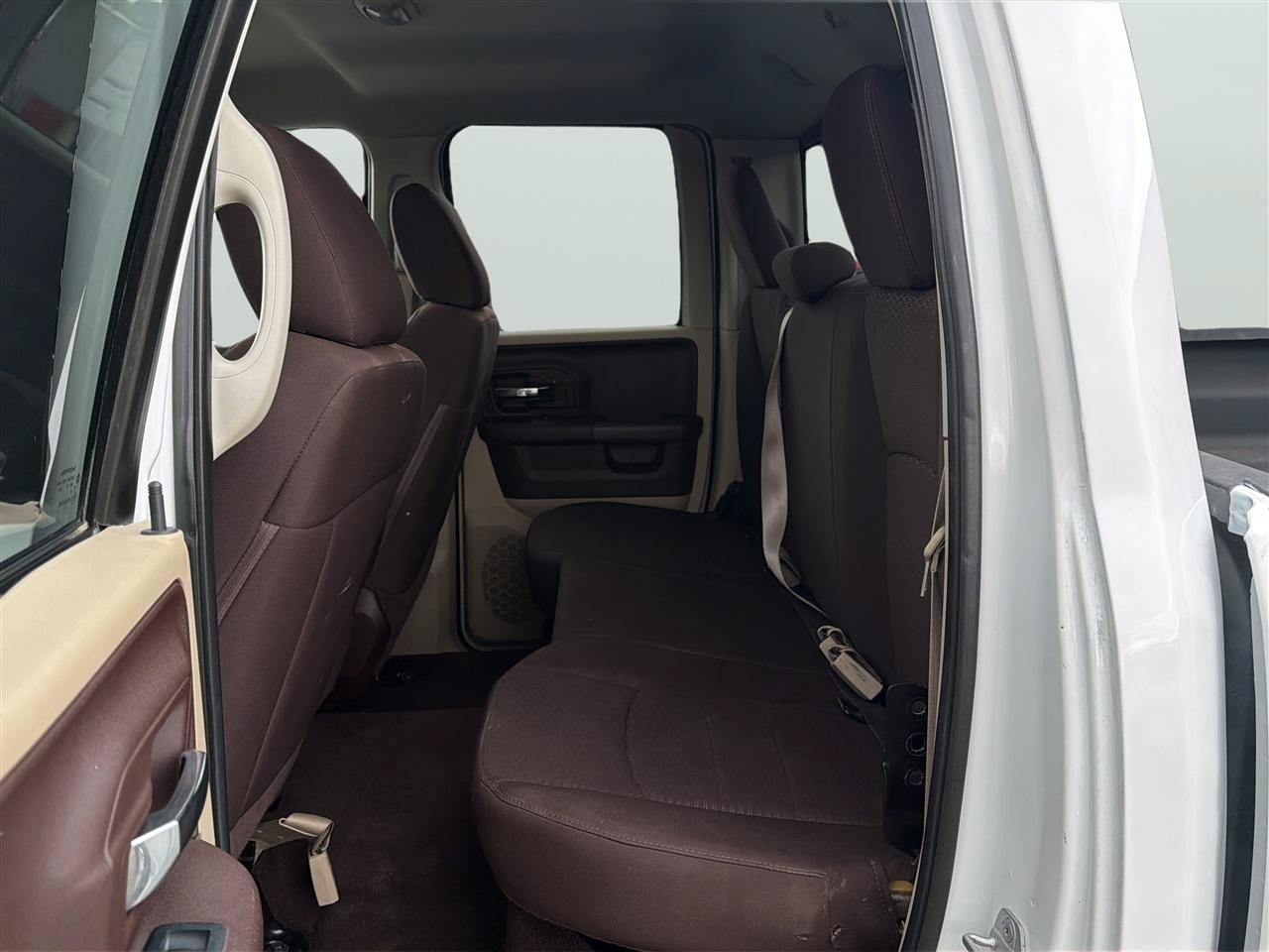 Used 2014 RAM 1500 Classic SLT AWD/4WD image 16