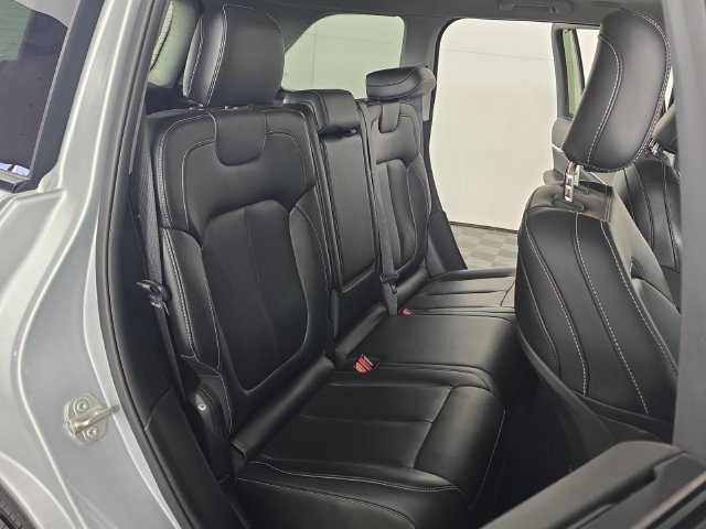 Used 2023 Jeep Grand Cherokee 30th Anniversary AWD/4WD image 27