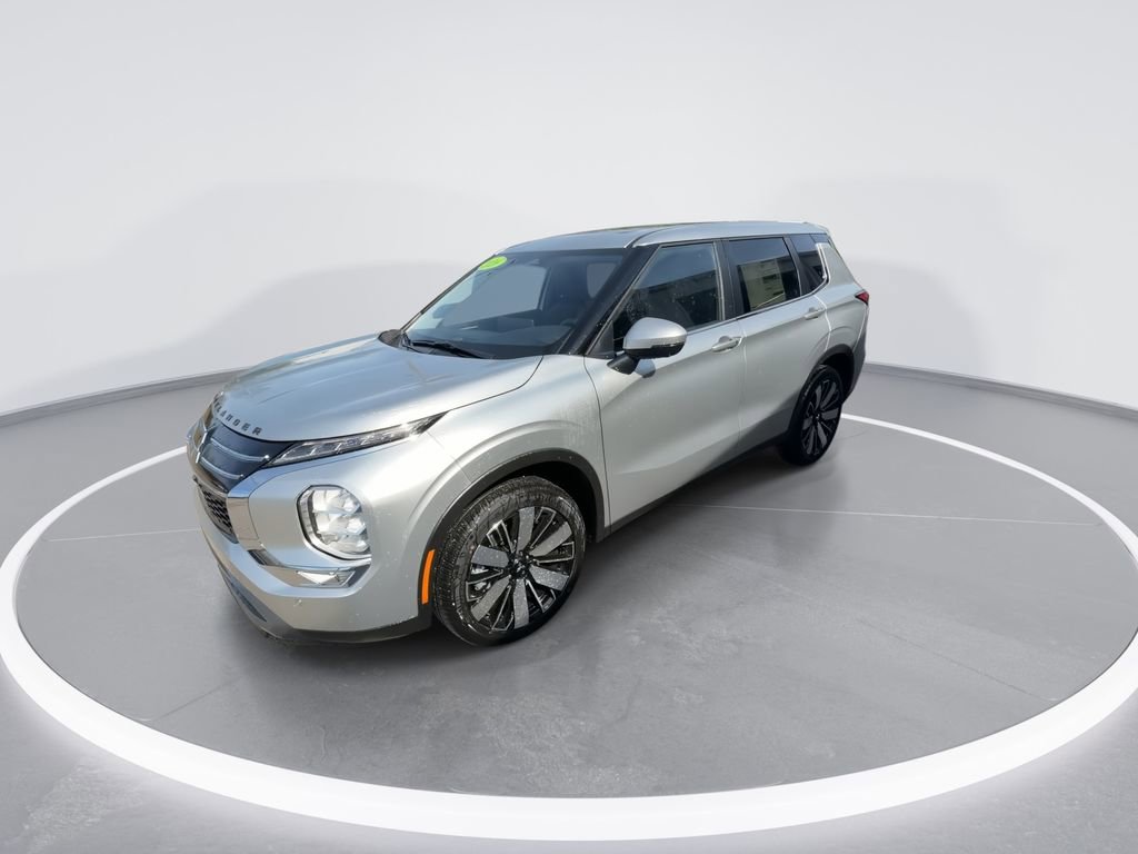 New 2026 Mitsubishi Outlander SE image 4