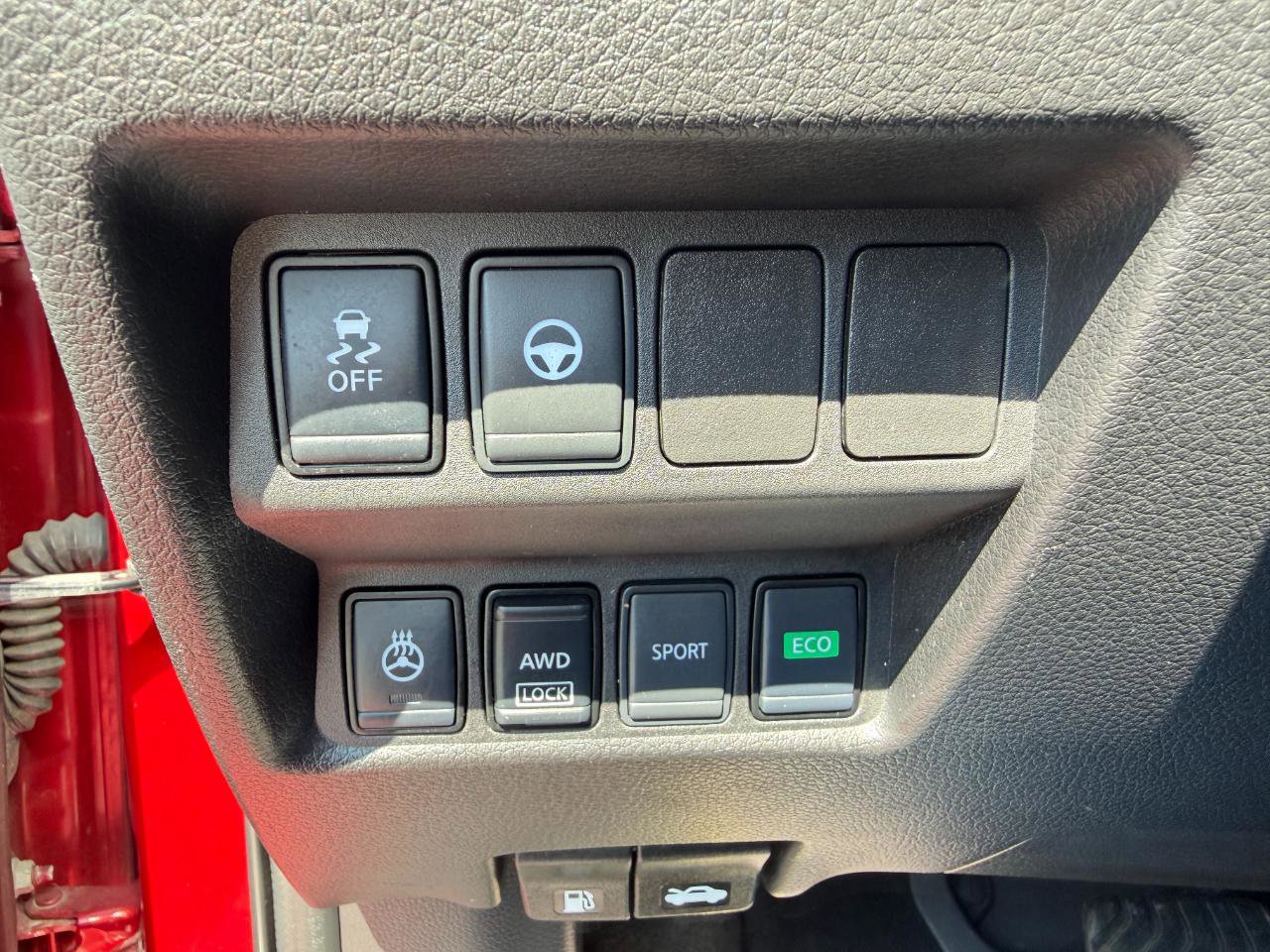 Used 2020 Nissan Rogue Sport SV w/ Technology Package AWD/4WD image 37