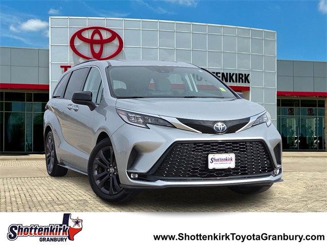 Used 2022 Toyota Sienna XSE