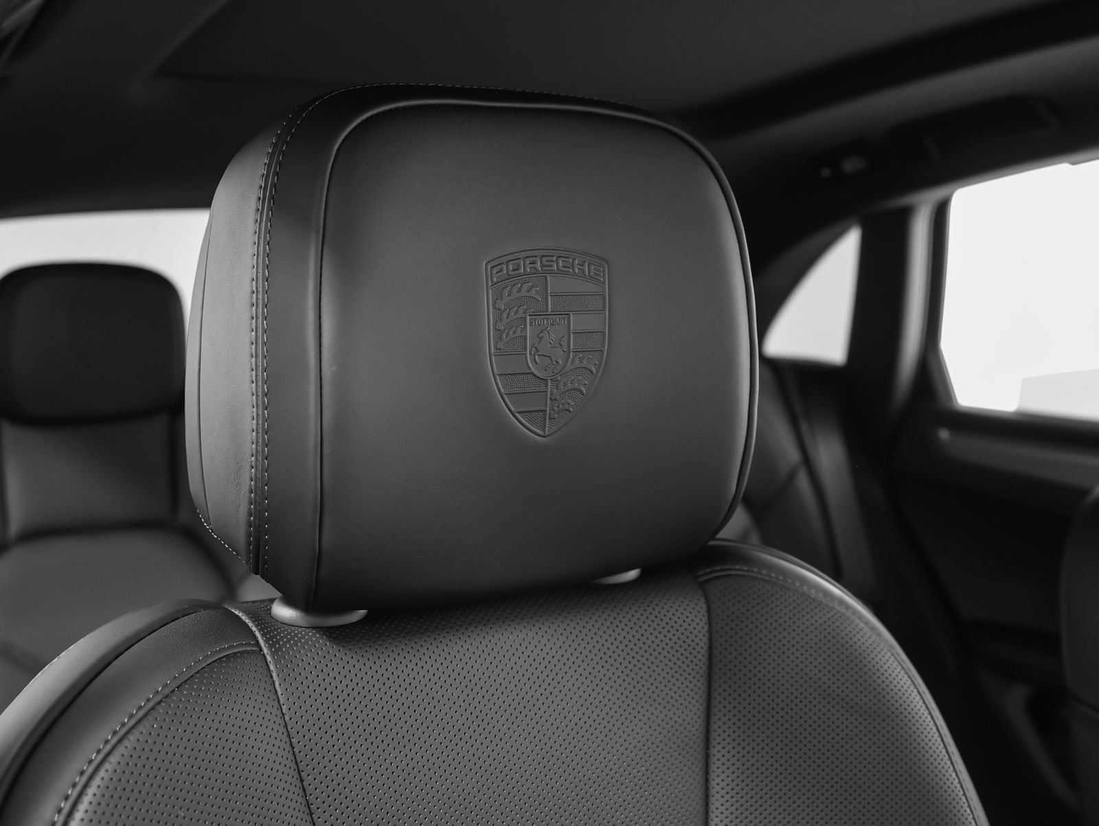 Certified 2026 Porsche Macan image 23