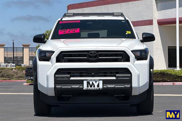 Used 2025 Toyota 4Runner SR5 AWD/4WD image 9