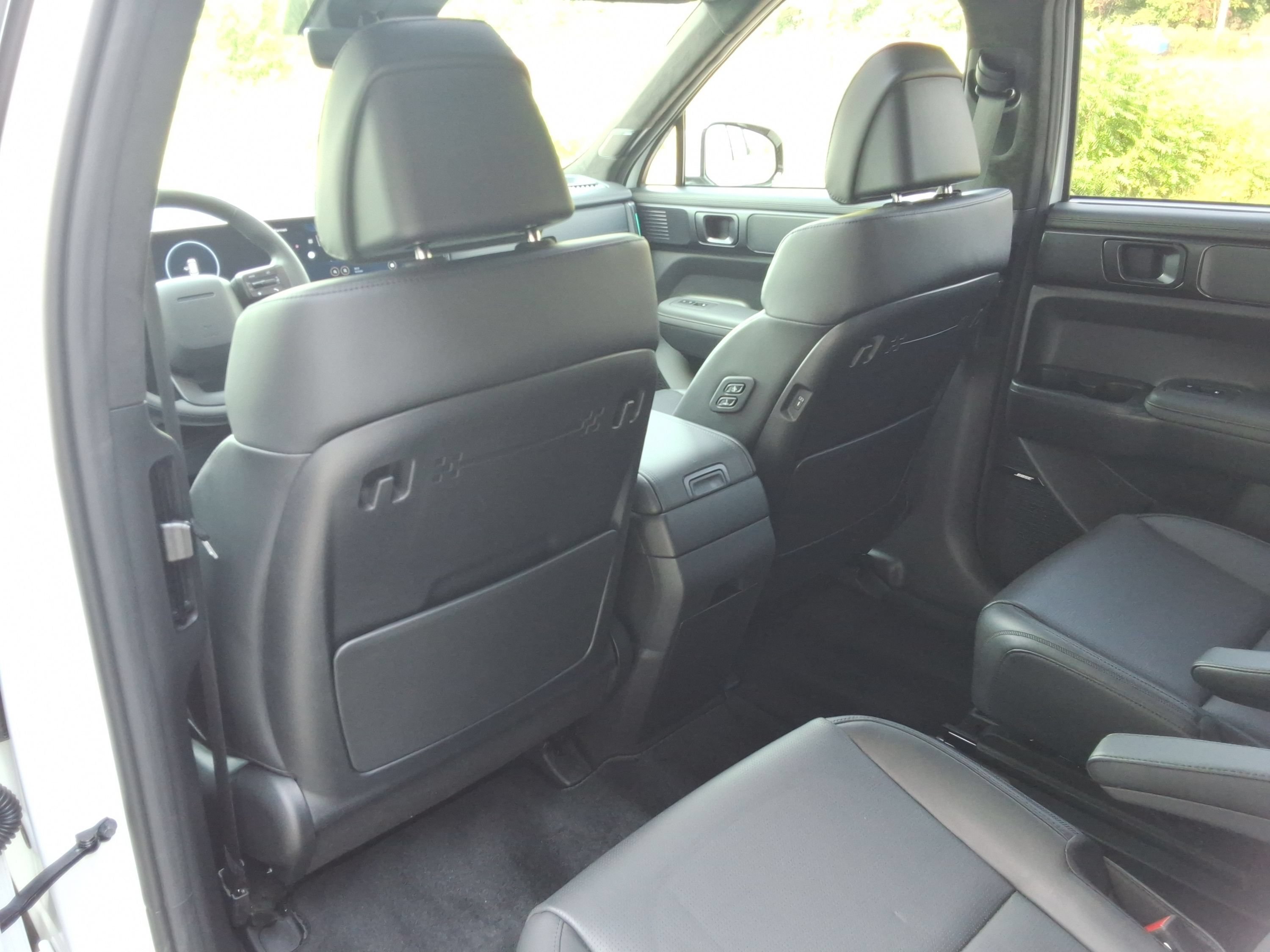 Used 2025 Hyundai Santa Fe Calligraphy AWD/4WD image 31