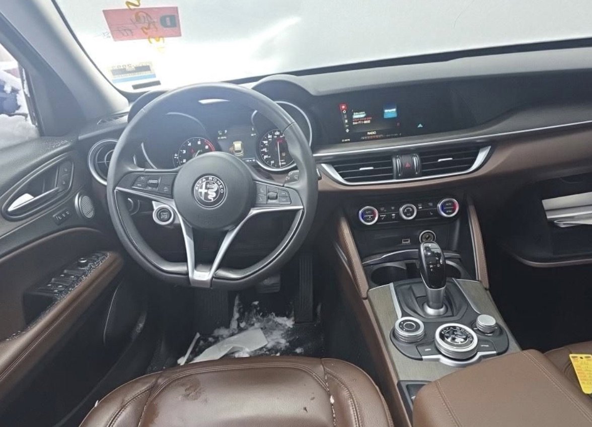 Used 2019 Alfa Romeo Stelvio Ti image 6