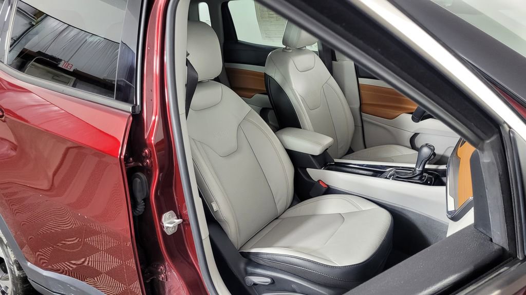 Used 2022 Jeep Compass Limited image 35