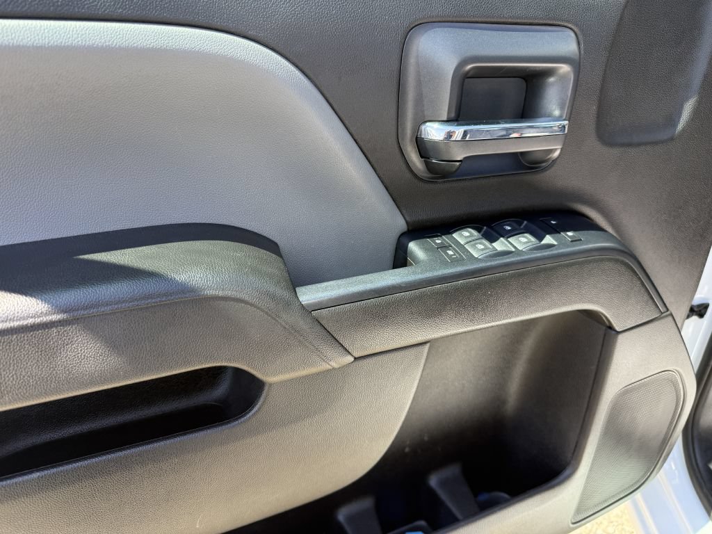 Used 2018 Chevrolet Silverado 2500 W/T AWD/4WD image 12